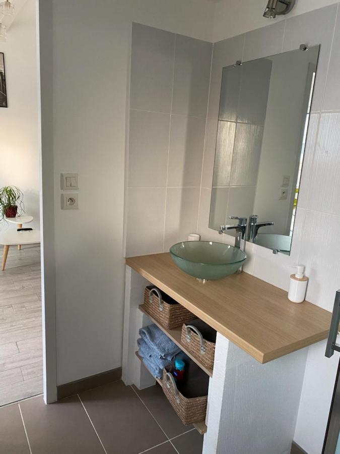 Chaleureux T2 30 M2 Et Sa Terrasse Bois 18 M2 Apartment La Rochelle  Bagian luar foto