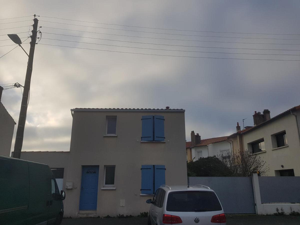 Chaleureux T2 30 M2 Et Sa Terrasse Bois 18 M2 Apartment La Rochelle  Bagian luar foto